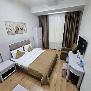 https://safran-hotel.aboutbakuhotels.com
